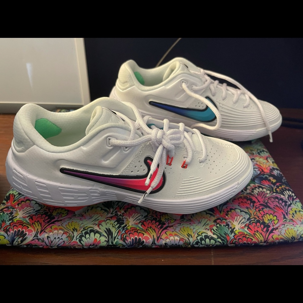 Nike softball shoes/cleats